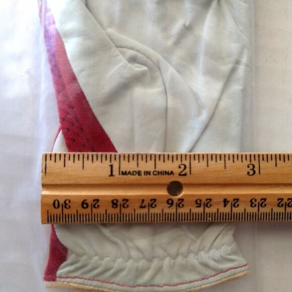2 Vintage Golf Gloves Ladies Left Red White Unopened Packages - Picture 9 of 9